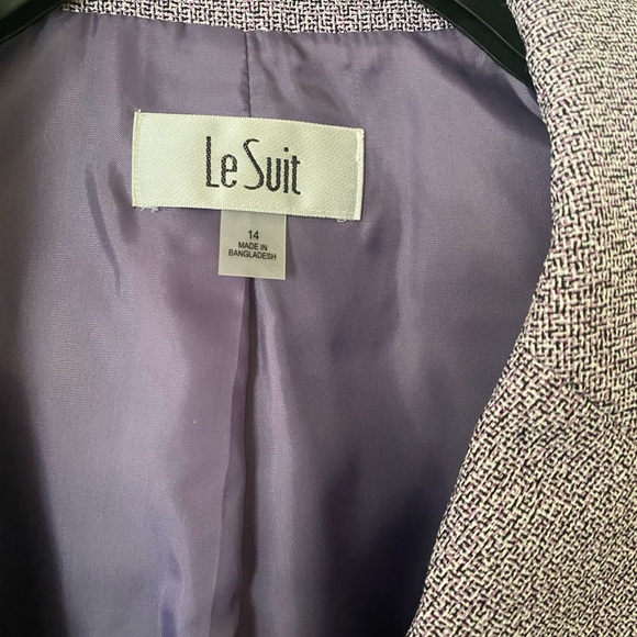 Le Suit Women's Lavender, Purple, white Blazer and Skirt Set - Picture 3 of 9